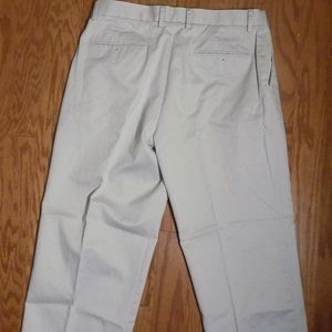 Dockers White Flat Front Pants Classic Fit D3